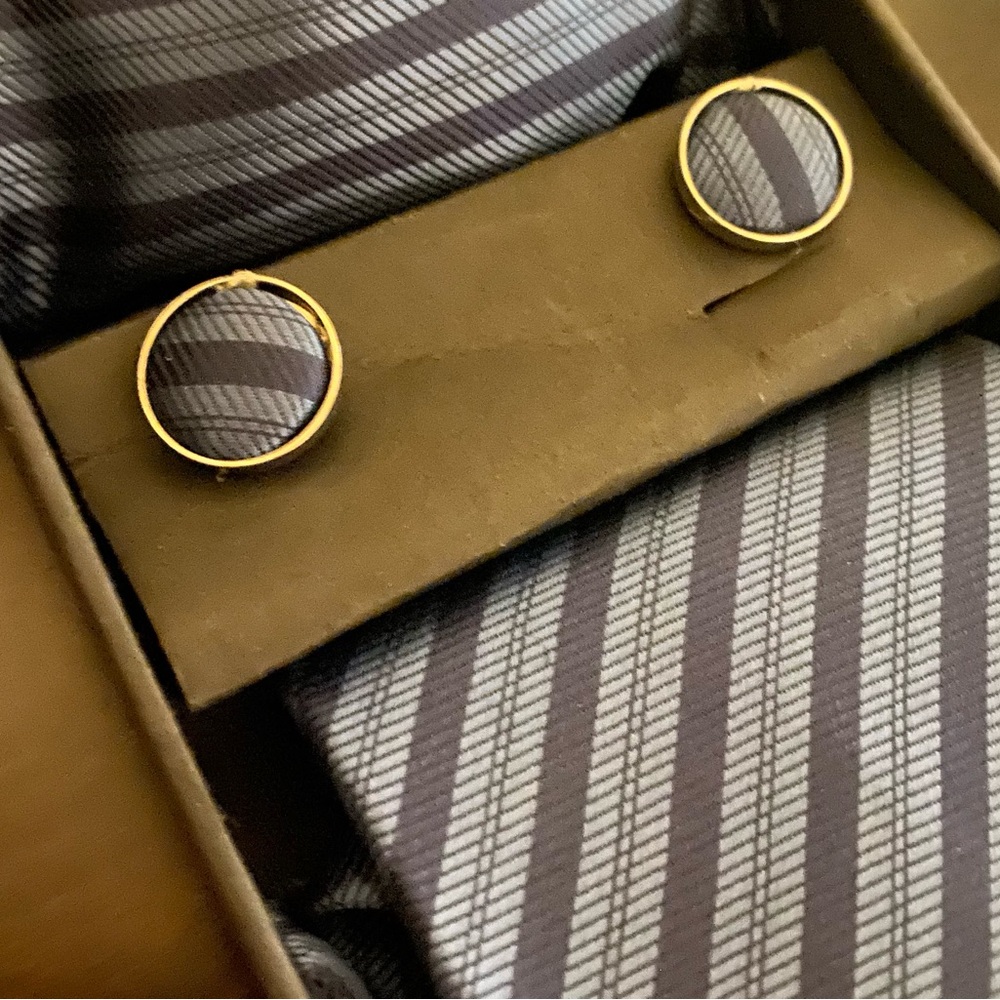100% Silk Striped Tie Set | Cufflinks Tie Clip Pocket Square | Gift Set | NIB - Picture 3 of 3